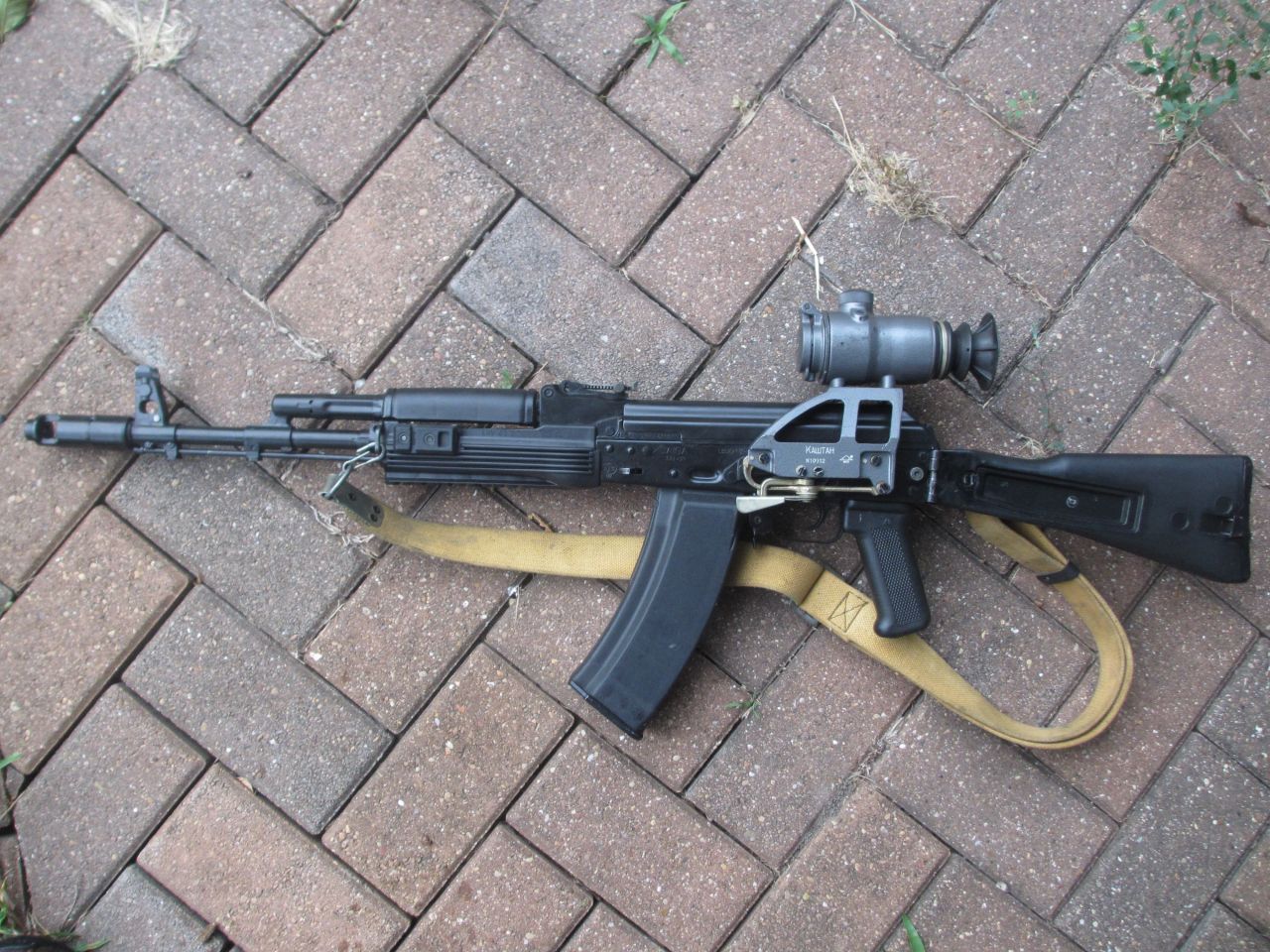 AK74_50rd_mag_545_SGL31_LeftKashtan3.jpg