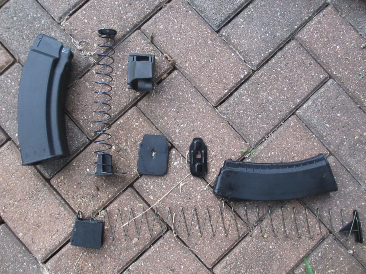 AK74_545_50rd_mag_30rd_disassembled.jpg