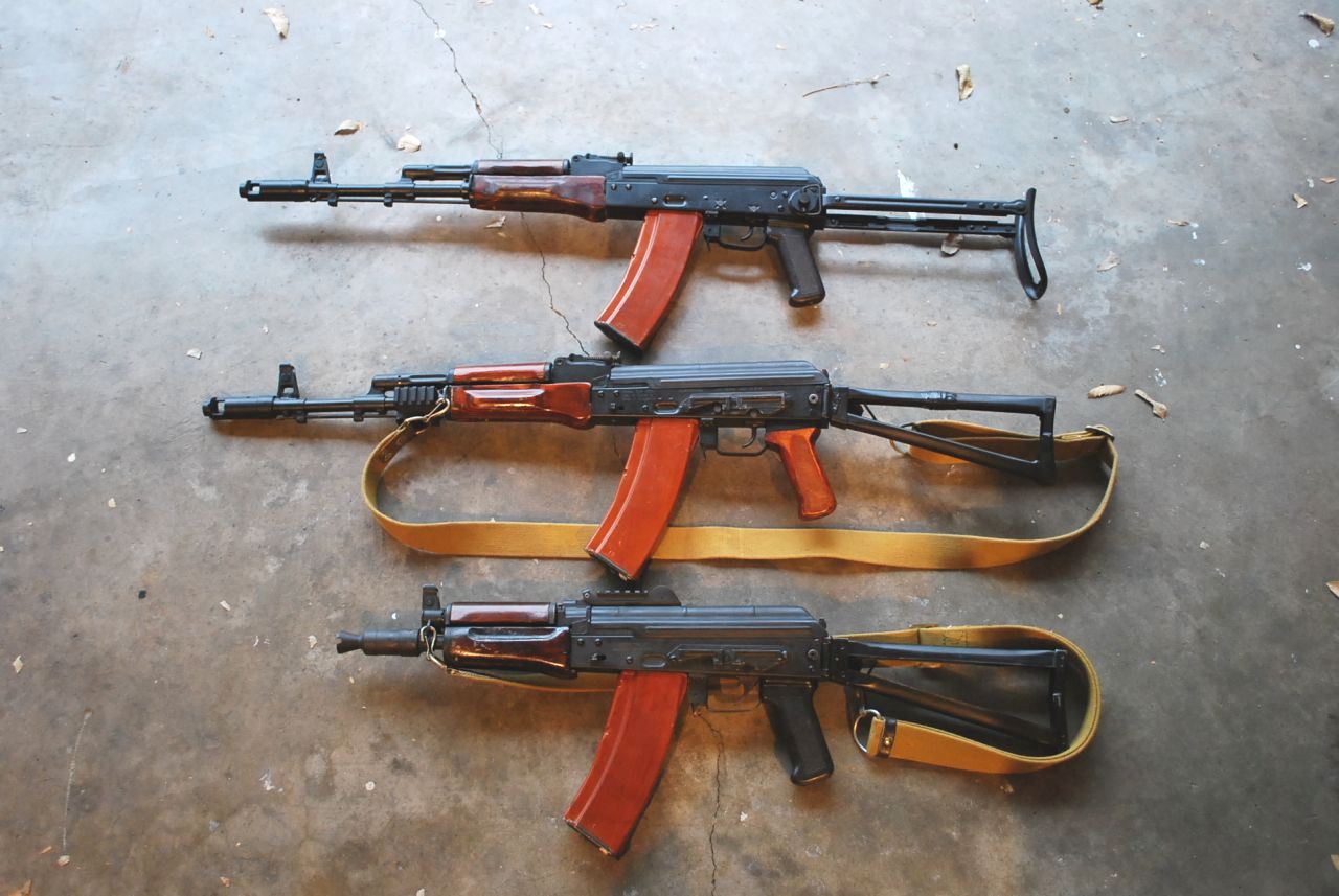 AK-74 Underfolder. 
